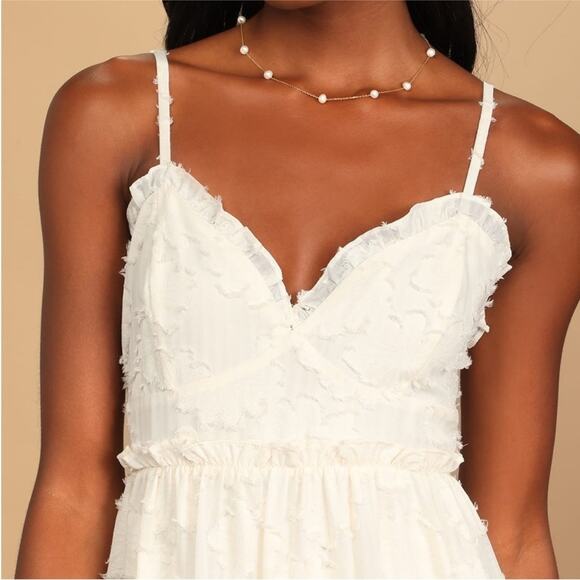 New Lulu’s Cream Charm and Charisma Floral Burnout Tiered Midi Dress XS - Picture 2 of 11